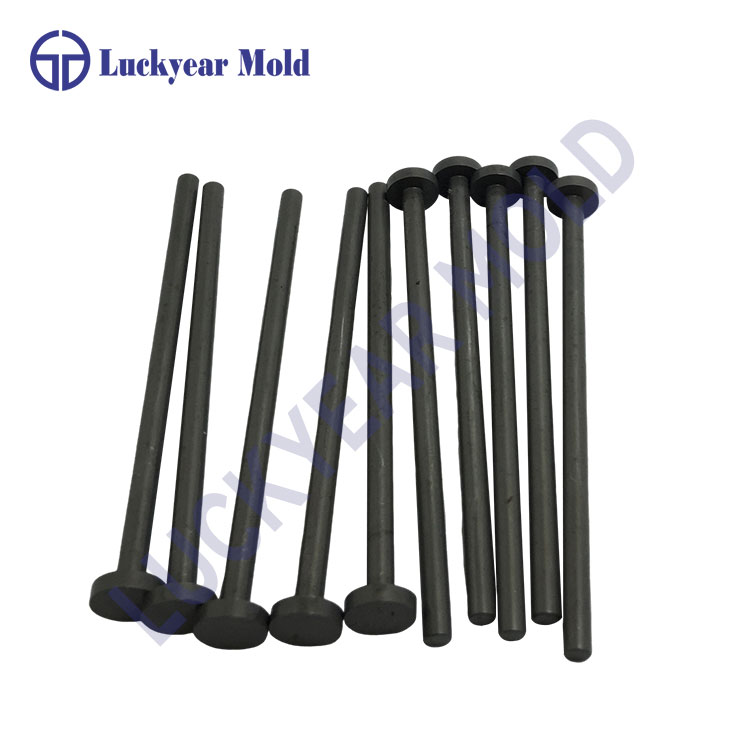 Come vengono utilizzati gli estrattori standard nei sistemi di stampaggio a iniezione?